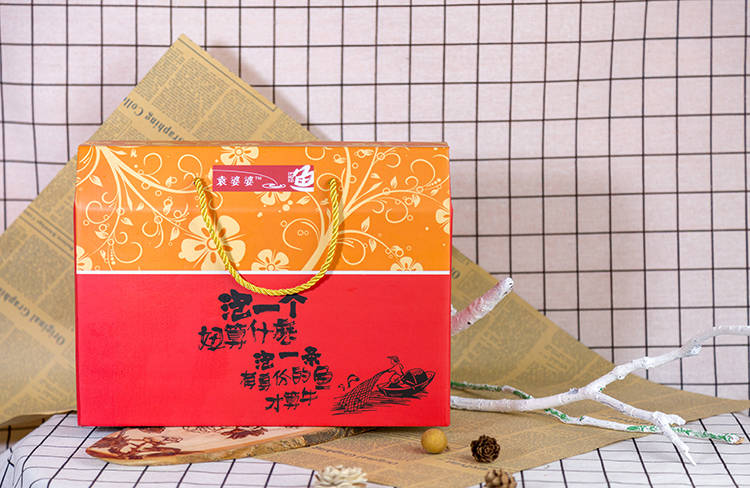 袁婆婆秘制鱼农产品包装盒