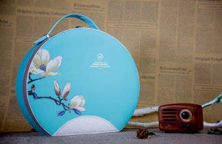 佳兴世尊酒店连背天地盖月饼包装