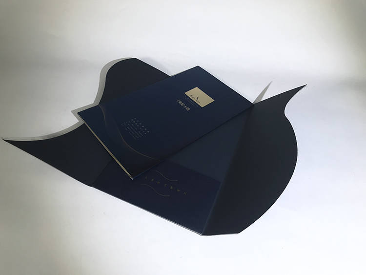 海伦小镇邀请函2