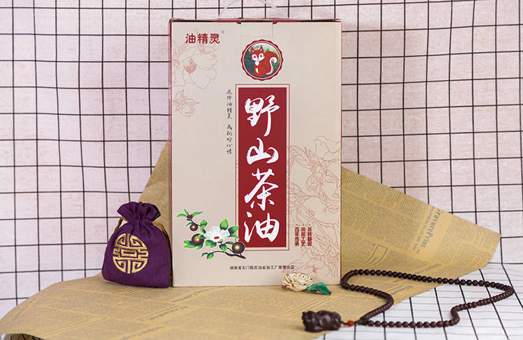 蓝精灵野山茶油包装盒1
