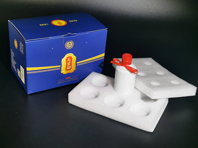 隆平梁社高粱酒包装盒1