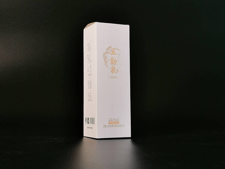 五勤泉卡纸包装盒1